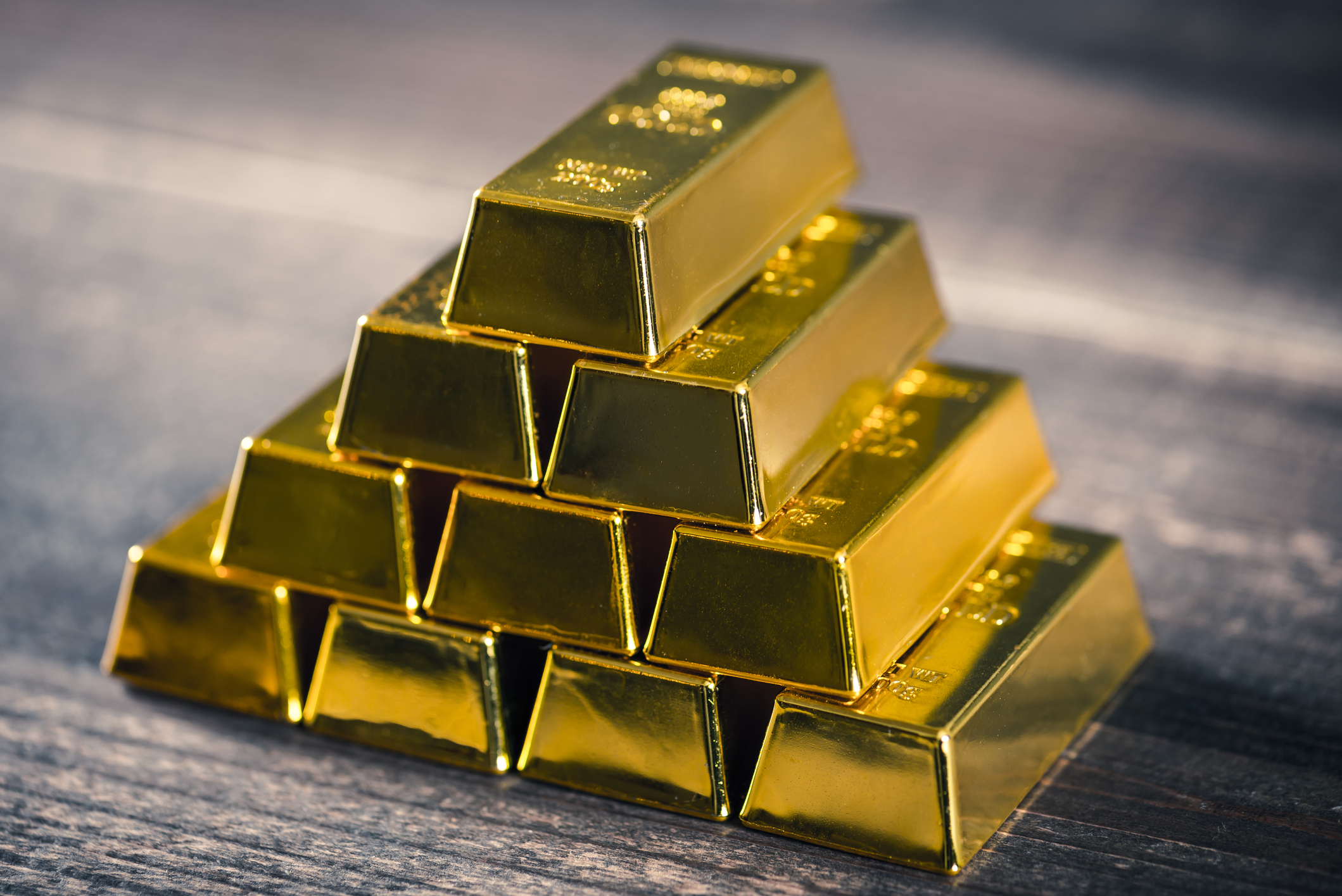 Lots of gold bullion